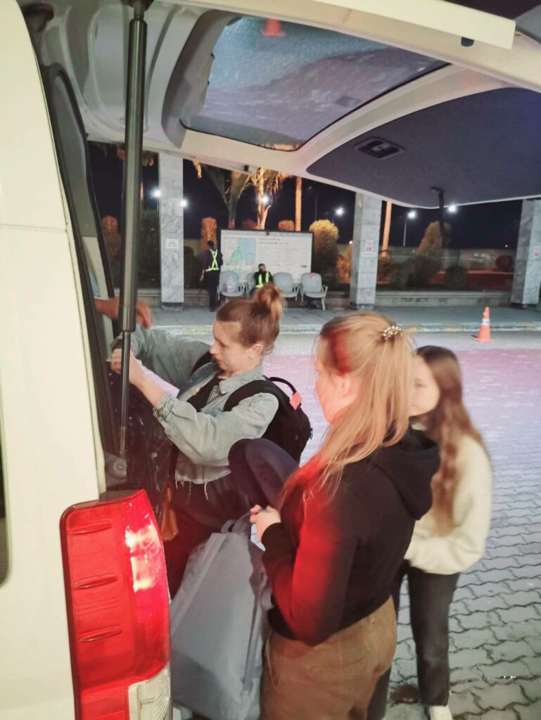 Dr. Wasin Welcomes Exchange Students from North-West Institute of Management of the Russian Presidential Academy and Public Administration (NWIM RANEPA) at Nakhon Si Thammarat Airport.