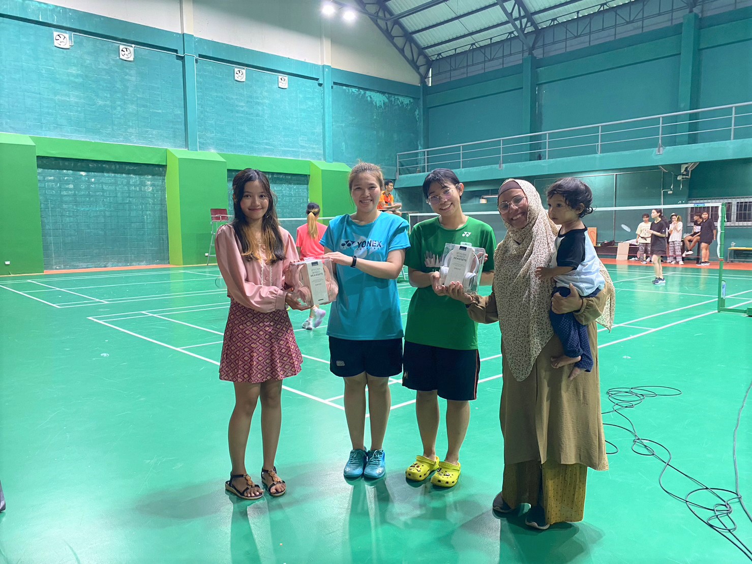 All winning teams received small prizes from WUIC as the encouragement, while all teams and participants won solid relationships and sportsmanship with old and new friends. This event received more than 50 participants from 6 schools/college. WUIC wishes all of you healthier bodies and minds, and hope to see you again in the following event.