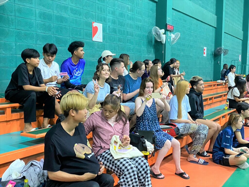 All winning teams received small prizes from WUIC as the encouragement, while all teams and participants won solid relationships and sportsmanship with old and new friends. This event received more than 50 participants from 6 schools/college. WUIC wishes all of you healthier bodies and minds, and hope to see you again in the following event.