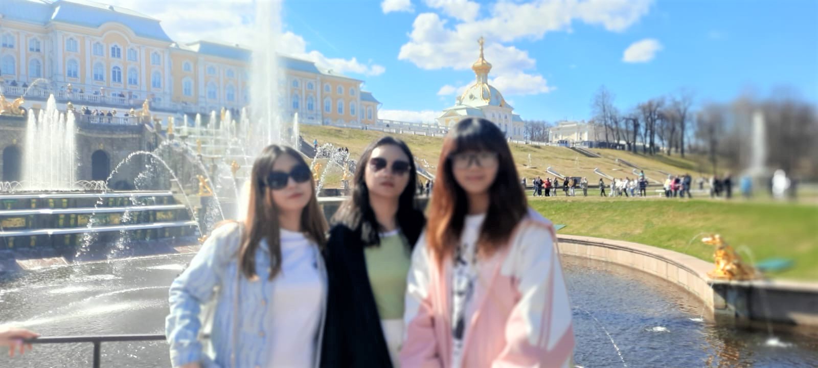 WUIC Students Visit Peterhof Palace in St. Petersburg