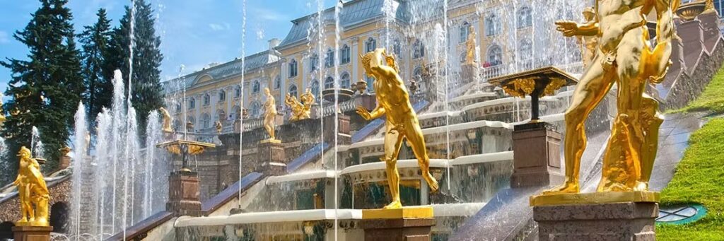 WUIC Students Visit Peterhof Palace in St. Petersburg