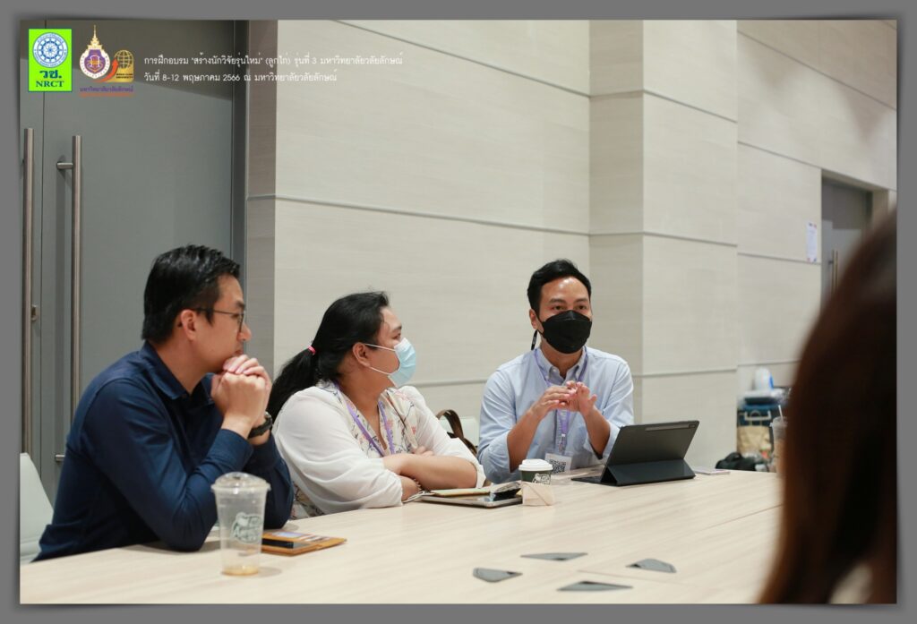 Dr. Wasin Praditsilp and Lecturer Medina Adulyarat from WUIC recently took part in the esteemed "Creating New Researchers" (Young Chick) training program.