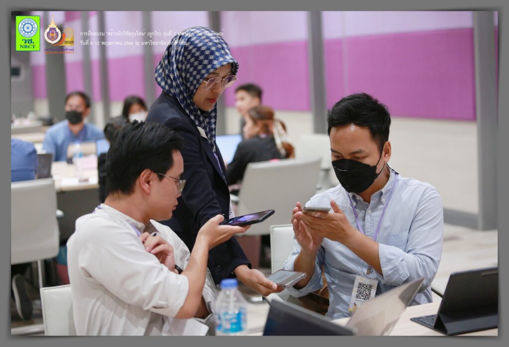 Dr. Wasin Praditsilp and Lecturer Medina Adulyarat from WUIC recently took part in the esteemed "Creating New Researchers" (Young Chick) training program.