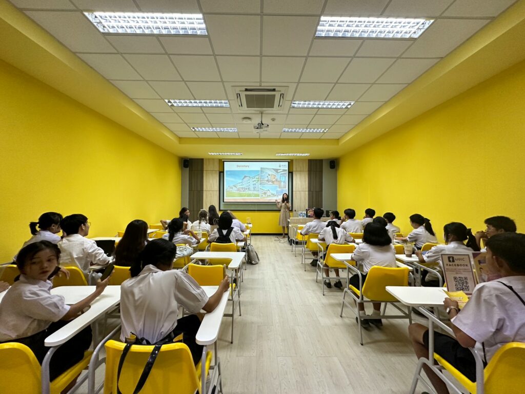 High School Students Engage in TCAS Activity at Walailak University