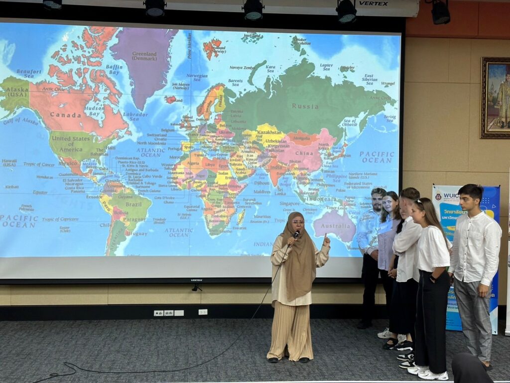 Walailak University International College Hosts One-Day English Camp to Upskill High School Students from Panya Saratham Munnithi School