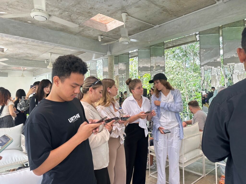 WUIC Students Gain Real-World Insights on Business and Management Through Local Community Field Trip