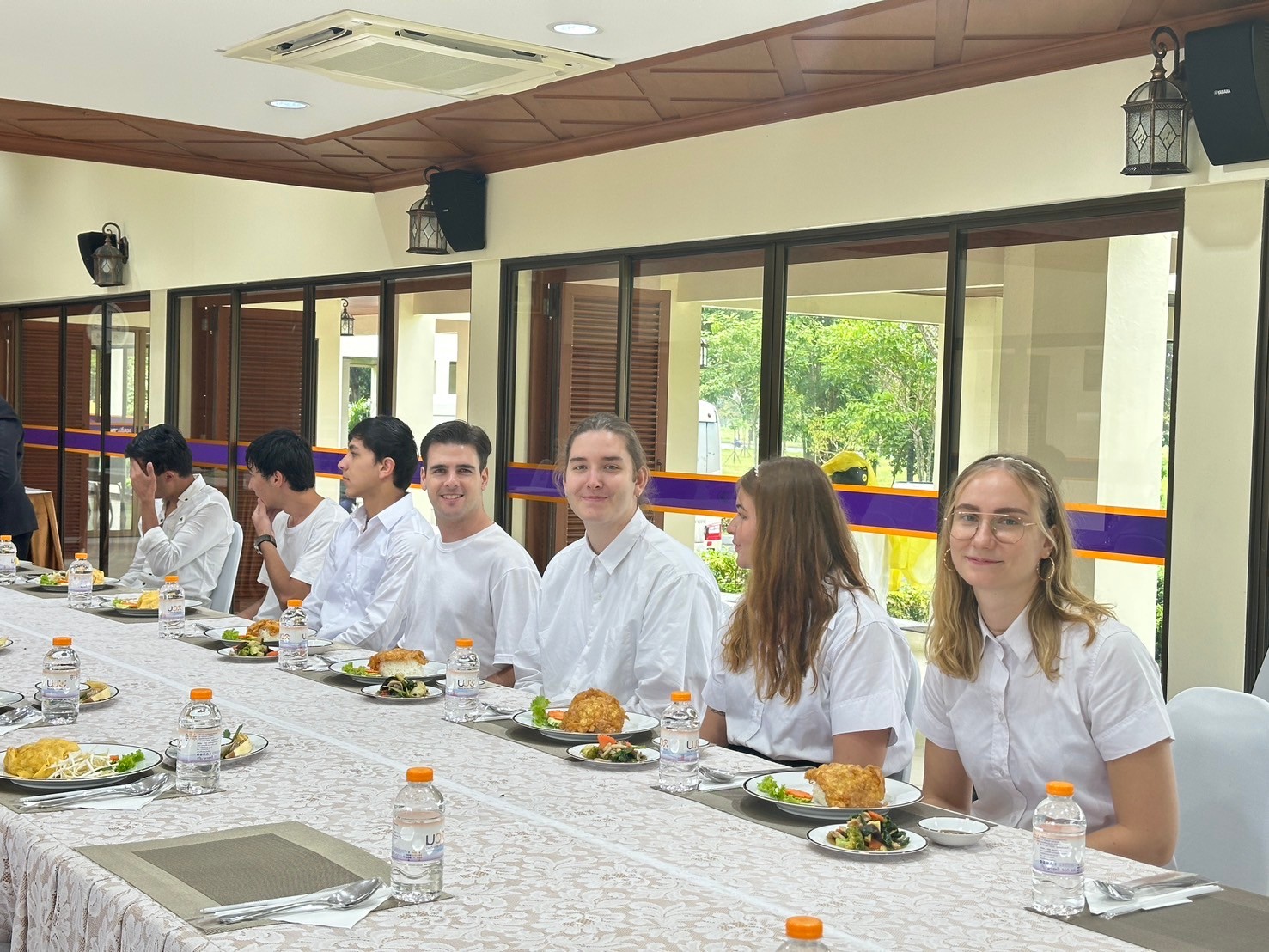 5 Big Differences: University Life in Thailand vs. Germany 