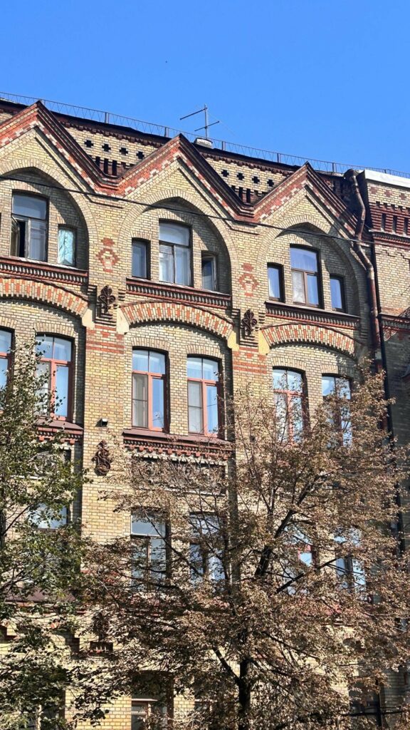 Studying abroad is an experience that not only provides academic learning opportunities but also enhances life skills and cultural understanding. When I had the chance to study Russian in Russia, I found it to be a diverse and challenging learning experience, especially in terms of language and adapting to life in a foreign country.