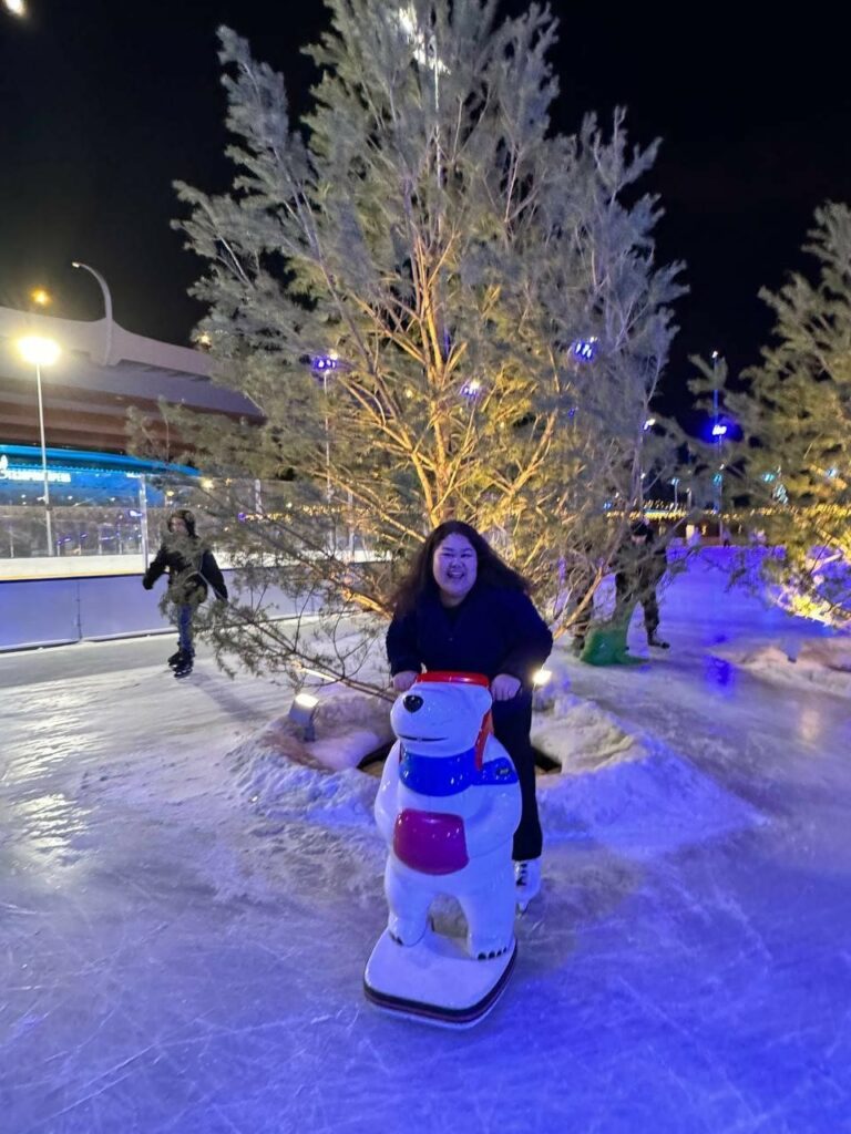 Life in Russia taught me how to adapt to unfamiliar situations. Visiting the Mariinsky Museum and other historical sites in St. Petersburg not only enriched my knowledge of Russian history and culture but also provided insight into the country’s society and way of life. Experiencing winter activities like skiing and ice skating introduced me to unique aspects of Russian culture. The cold weather in Russia was another challenge I had to face. Since the country is known for its harsh winters, adapting to the climate was essential. I learned how to dress appropriately for different temperatures and understood what kind of clothing was suitable for varying levels of cold.