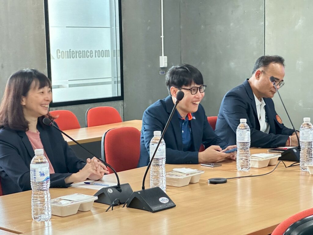 This academic exchange not only facilitated mutual learning but also reinforced the shared commitment of both institutions to advancing Thailand’s role in global higher education. The meeting served as a meaningful step toward future collaboration and the promotion of academic excellence through international partnership.