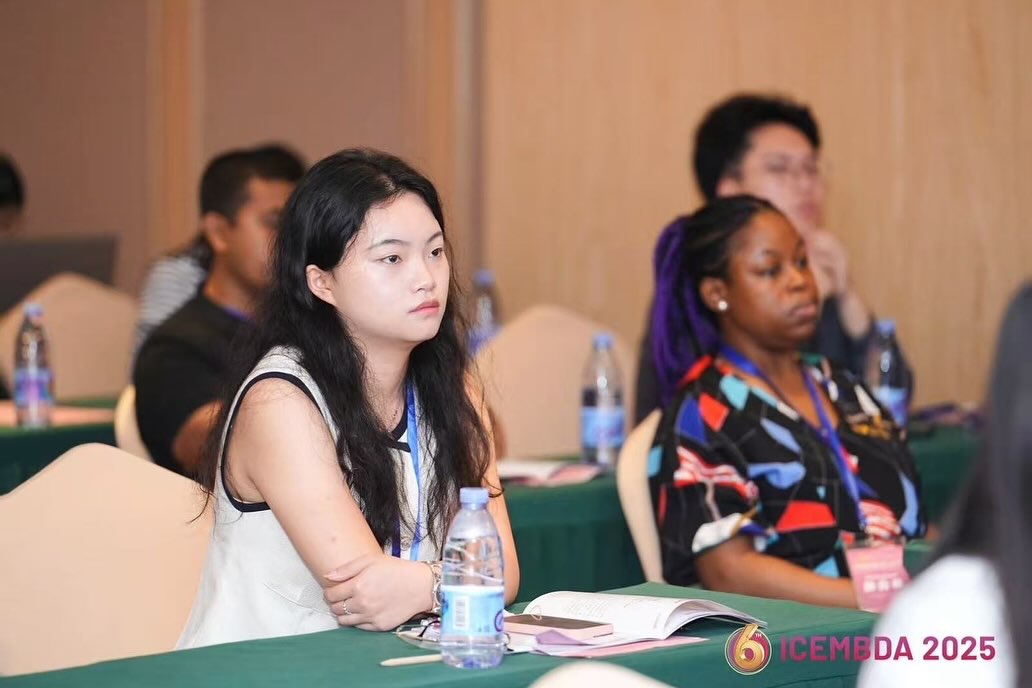 "WUIC Student Vicky Yang Presents Groundbreaking AI Education Research at International Conference in China"