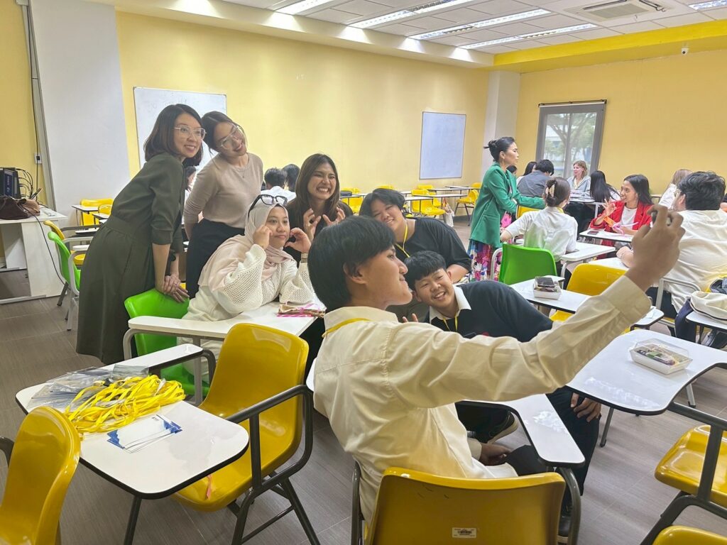 International College Fosters Cross-Cultural Friendships through Buddy Program