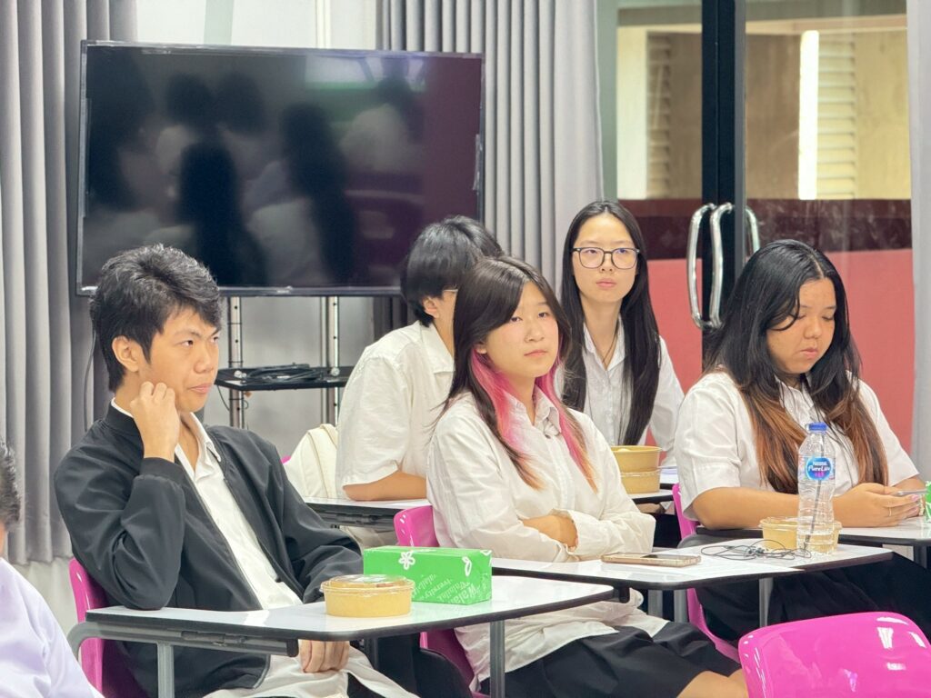WUIC Dean Meets Full-Time Students to Strengthen Academic and Personal Support
