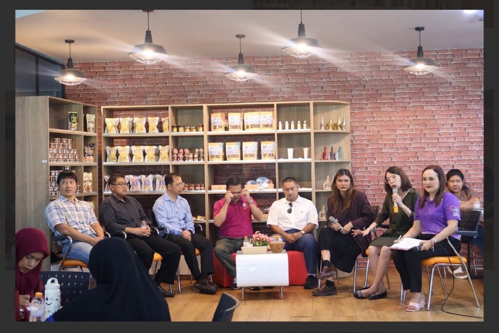 Walailak University Hosts Technology Transfer and Consultation Event to Empower Tha Sala Coastal Communities Under the Academic Service Project on Occupational and Educational Dimensions