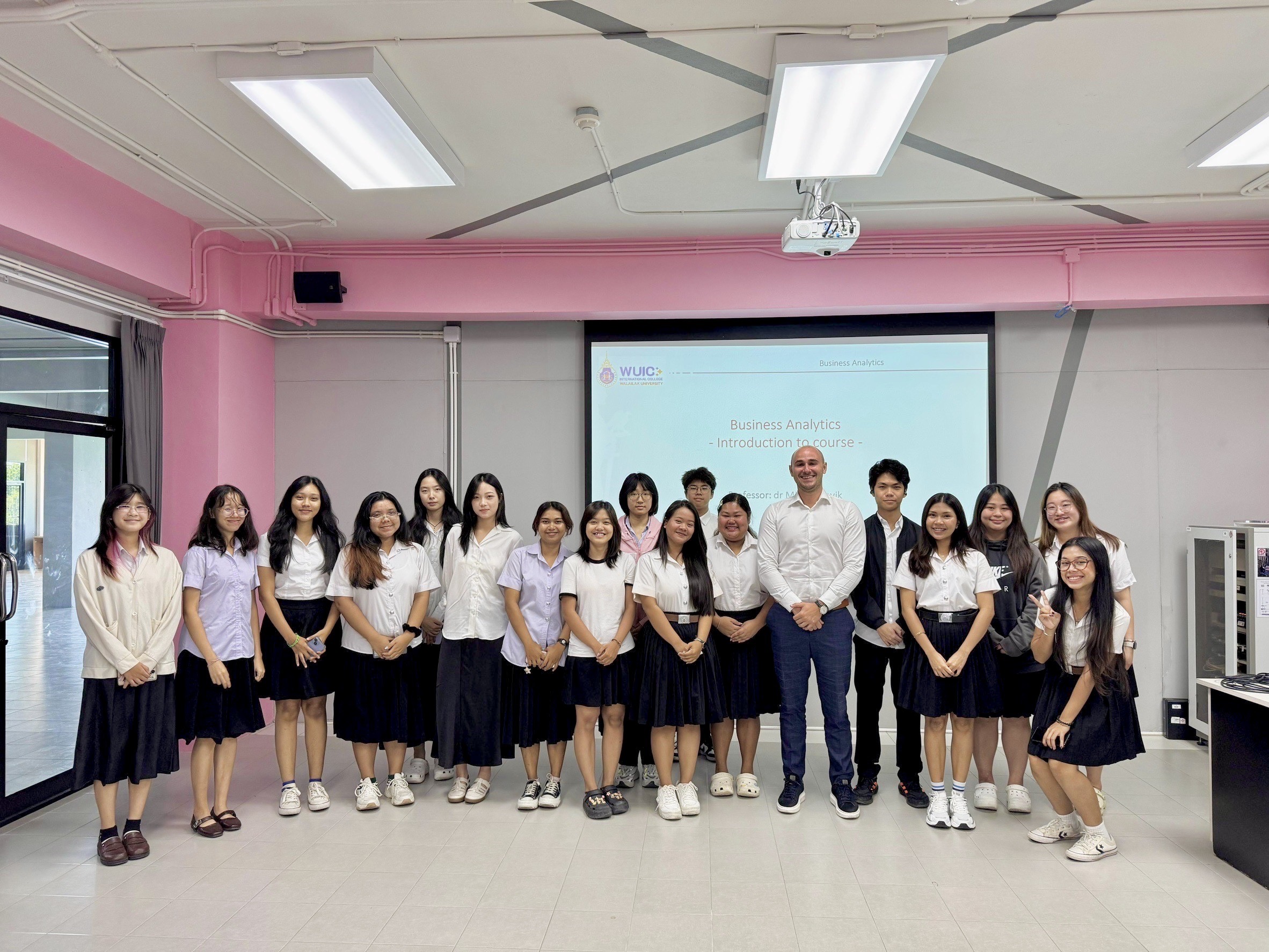 WUIC Hosts Assistant Professor Dr. Mravik Miloš for Business Analytics Course from Singidunum University, Serbia