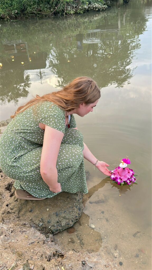 WUIC Exchange Students Celebrate Loy Krathong Festival at Sala Nam, Tha Sala District