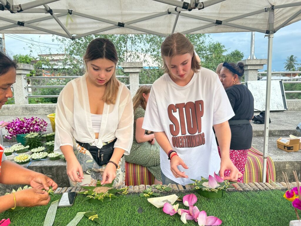 WUIC Exchange Students Celebrate Loy Krathong Festival at Sala Nam, Tha Sala District