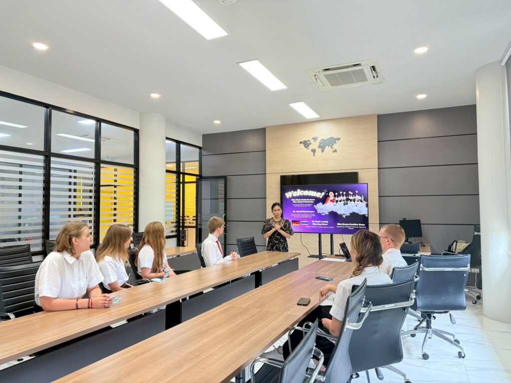 Dean Meets Exchange Students under the “D.I.A.L.O.G – Dialogue, Interaction and Learning Opportunity Gathering” Initiative