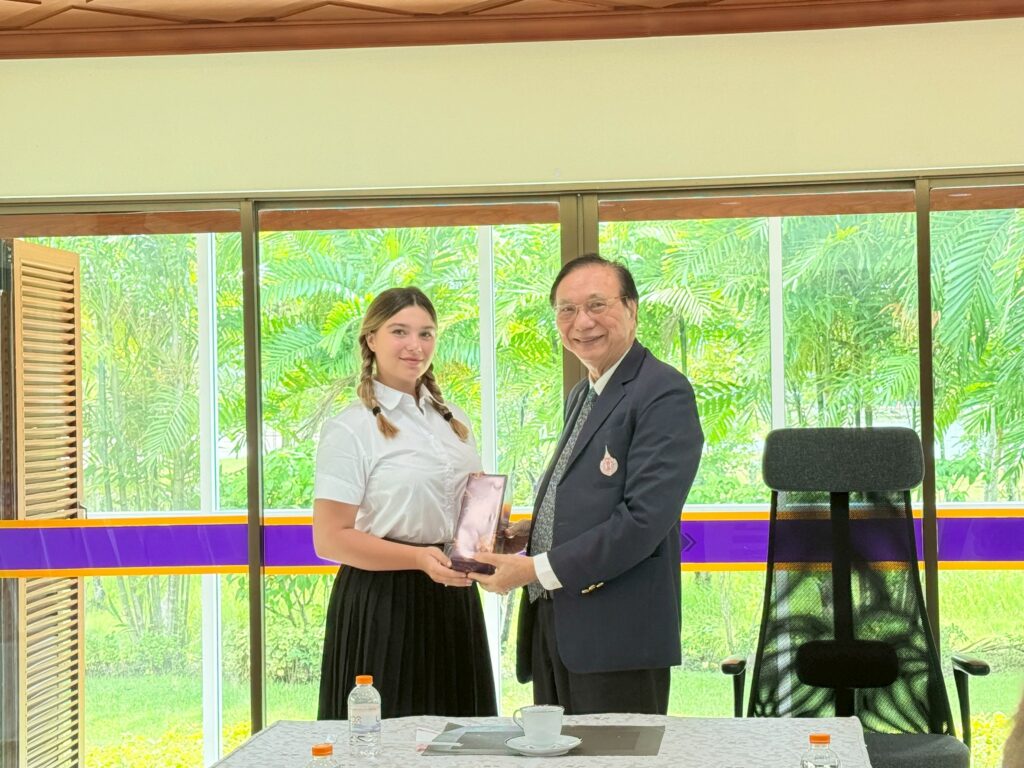 WUIC Exchange Student Welcome Lunch with the President