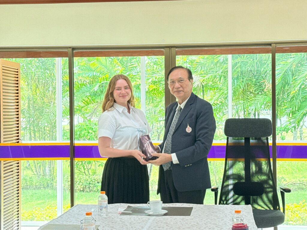 WUIC Exchange Student Welcome Lunch with the President