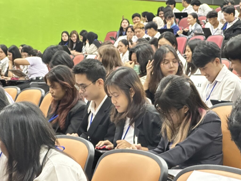 WUIC Students Crowned Champions at Walailak University’s BIZ GAME Competition 2025